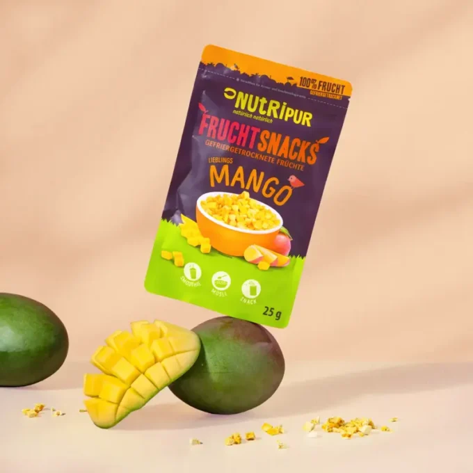 Hier ist ein Bild mit den gefriergetrockneten Mangos und der Verpackung von Nutripur